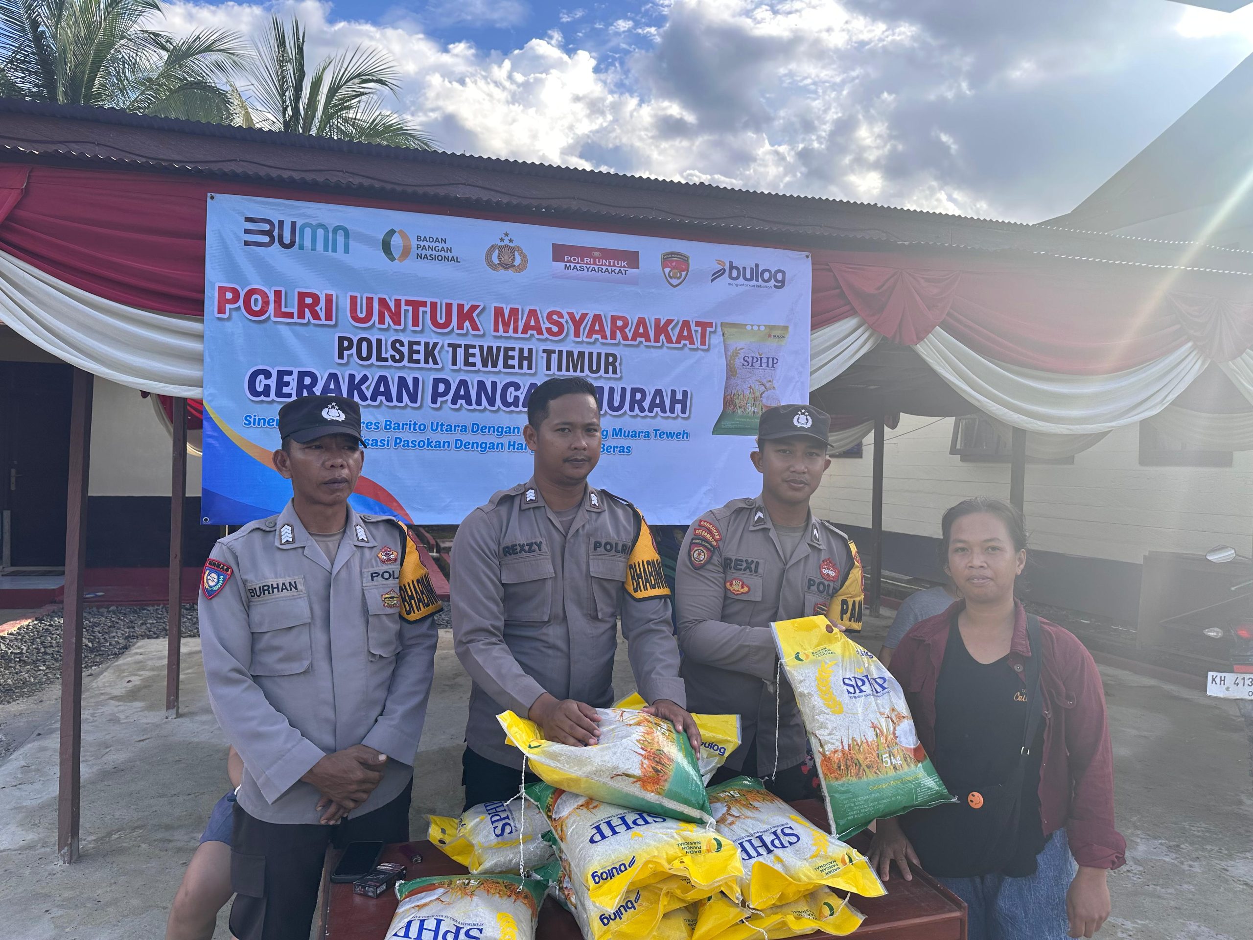 Polsek Teweh Timur Gelar Gerakan Pangan Murah Bersama Bulog, Stabilkan Harga Beras di Barito Utara